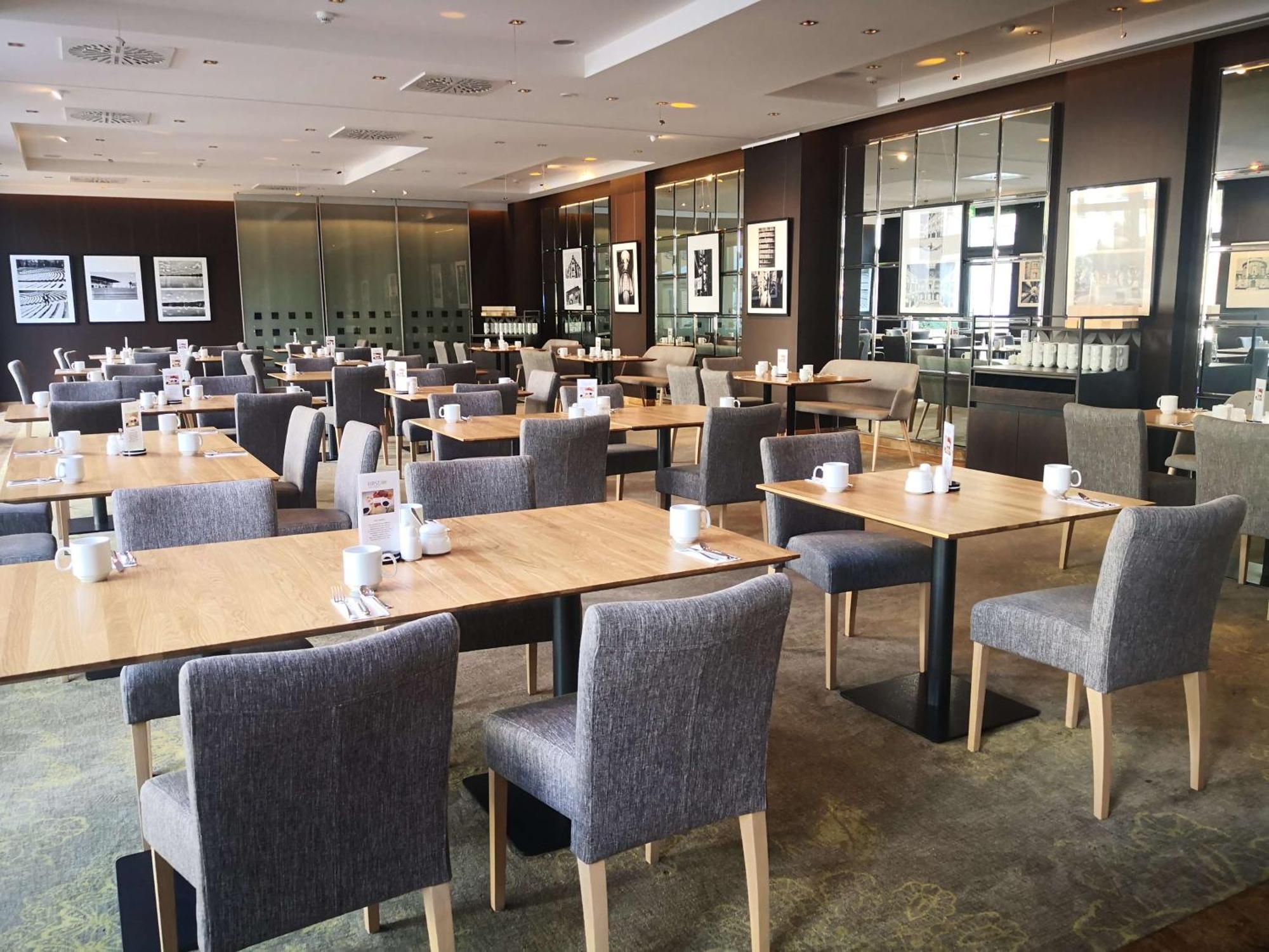 First Inn Hotel Zwickau Kültér fotó