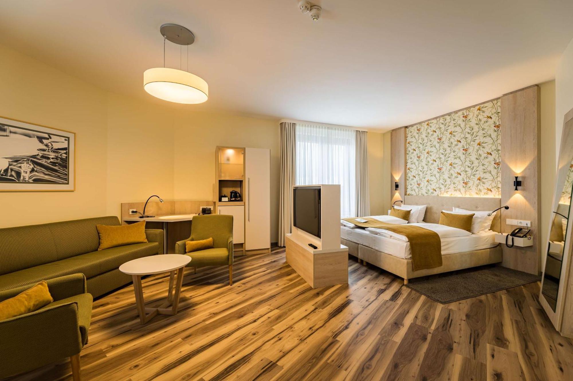 First Inn Hotel Zwickau Kültér fotó